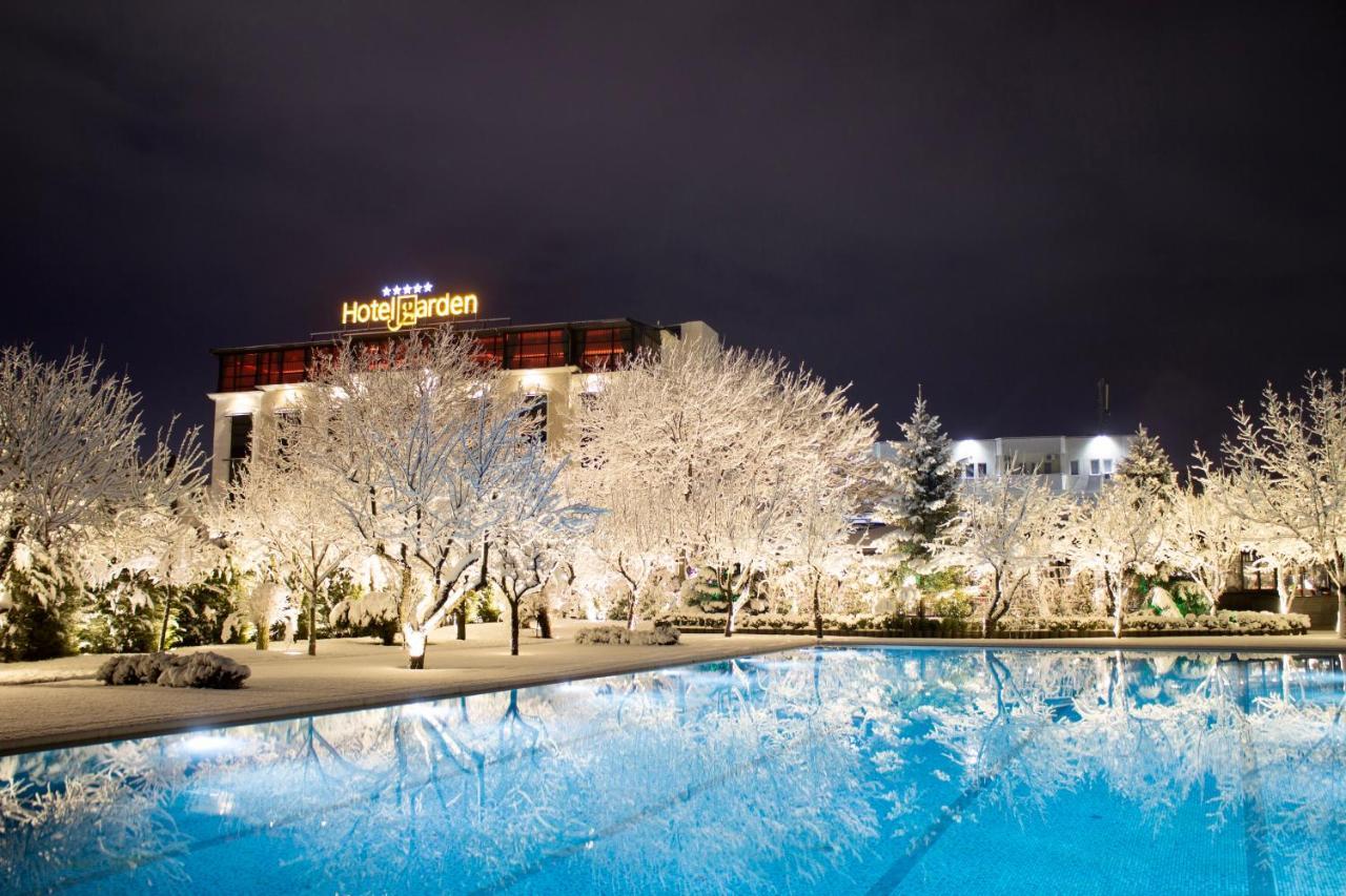 Hotel Garden Pristina Exterior foto